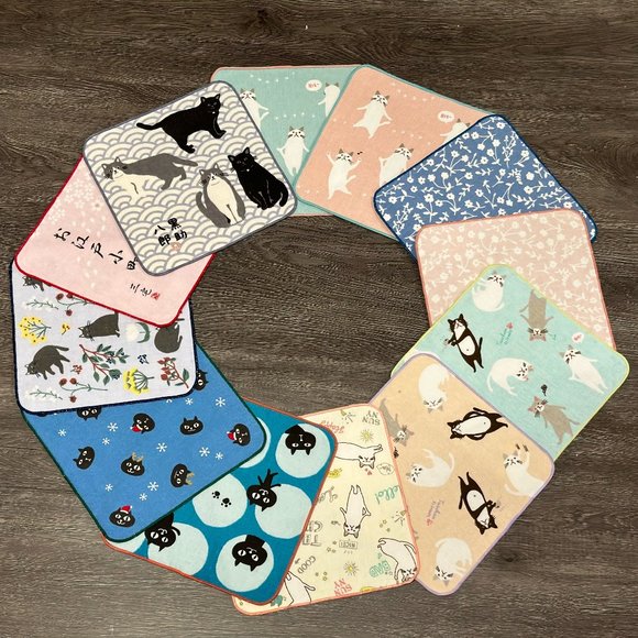 Kitten Cat Loves Move Japanese Handkerchief ❘ Hand Towel ❘ Face Towel (Blue) - Picture 5 of 5